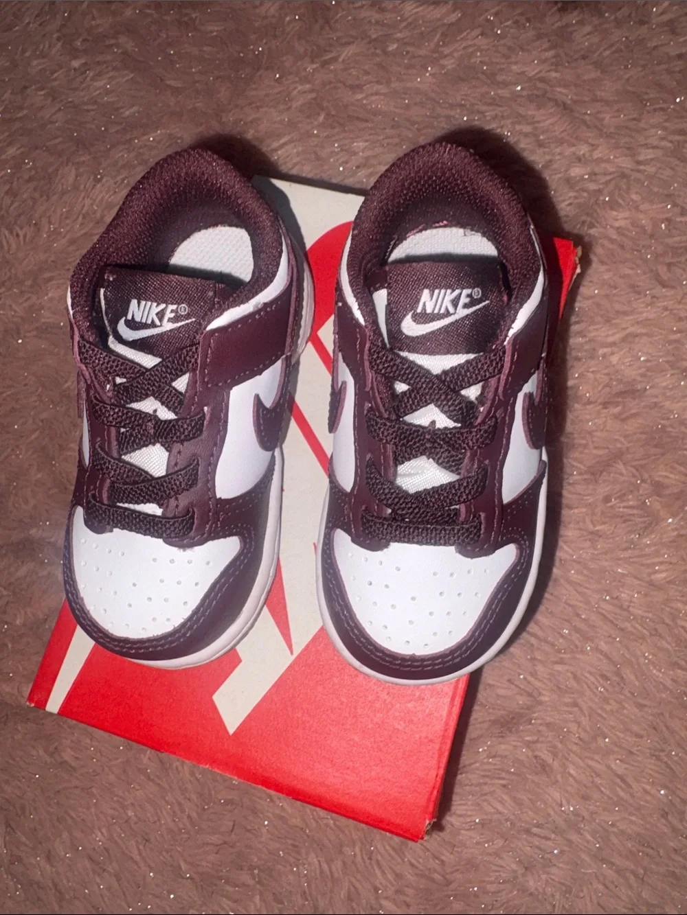 Nike Kids Low-Top Sneakers - Burgundy and White